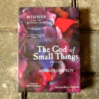 The God of Small Things : Yang Maha Kecil