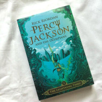 Image of Percy Jackson And The Olympians : The Lightning Thief (Buku 1)