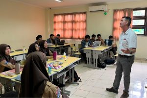 Menggenggam Dunia lewat Percakapaan Bahasa Inggris